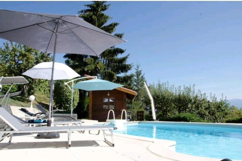 La Villa Jo Le Grand-Lemps Exterior foto