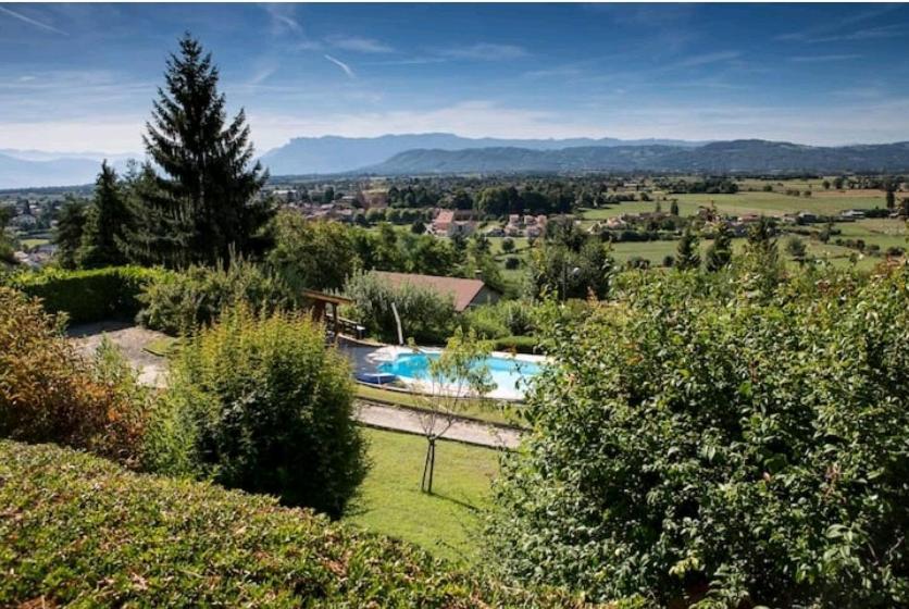 La Villa Jo Le Grand-Lemps Exterior foto